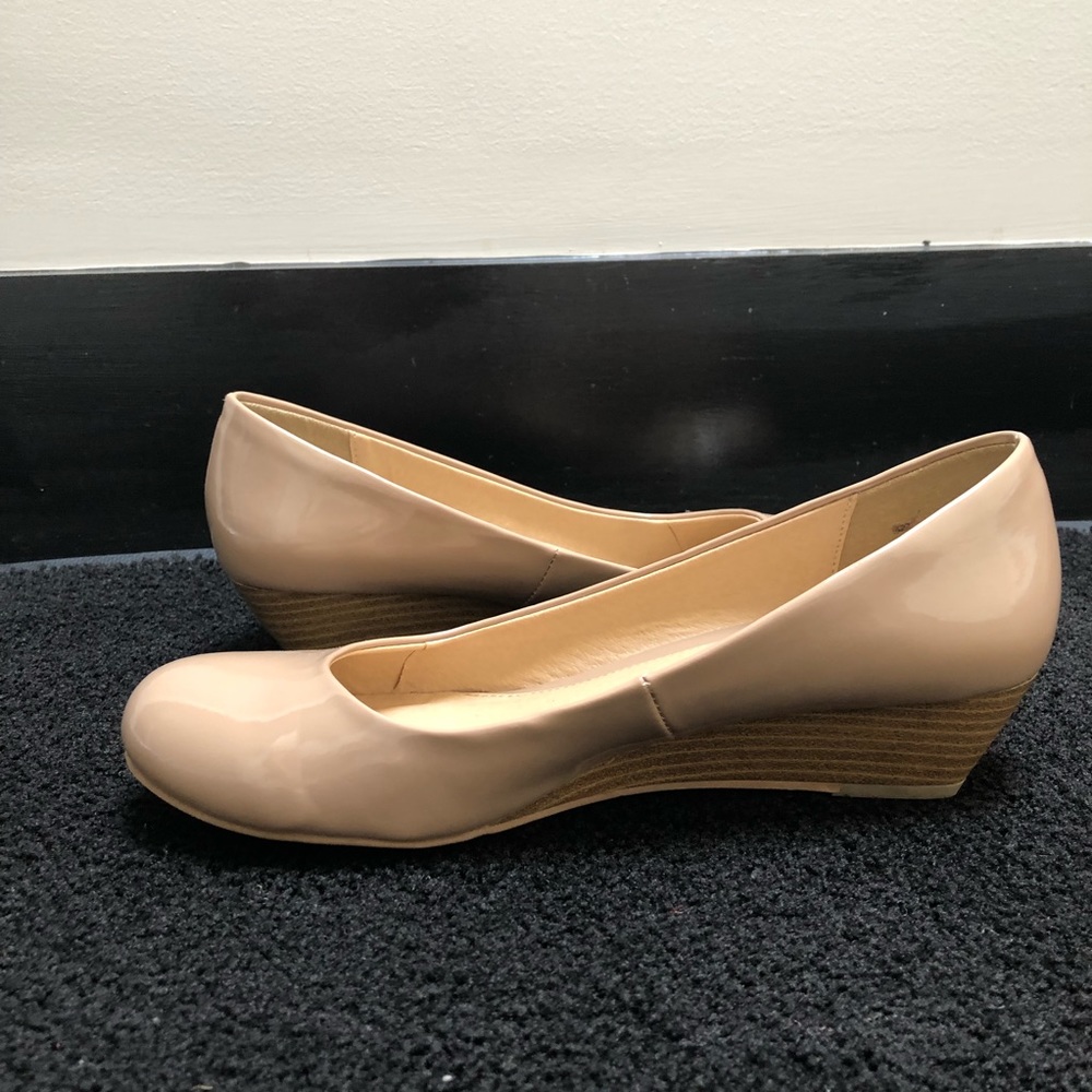 CL by Laundry Wedge Heels